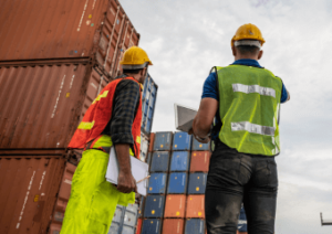 Imagem de um Despacho Aduaneiro sendo feito